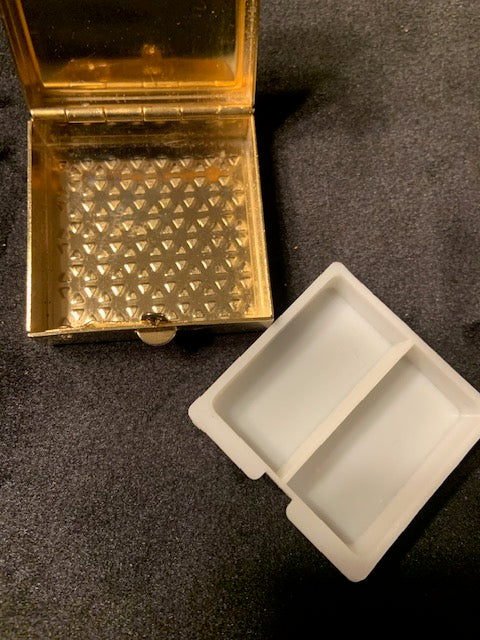 1970s Retro Mini Trinket Pill Box Gold Tone With A Happy Daisy Flower Design